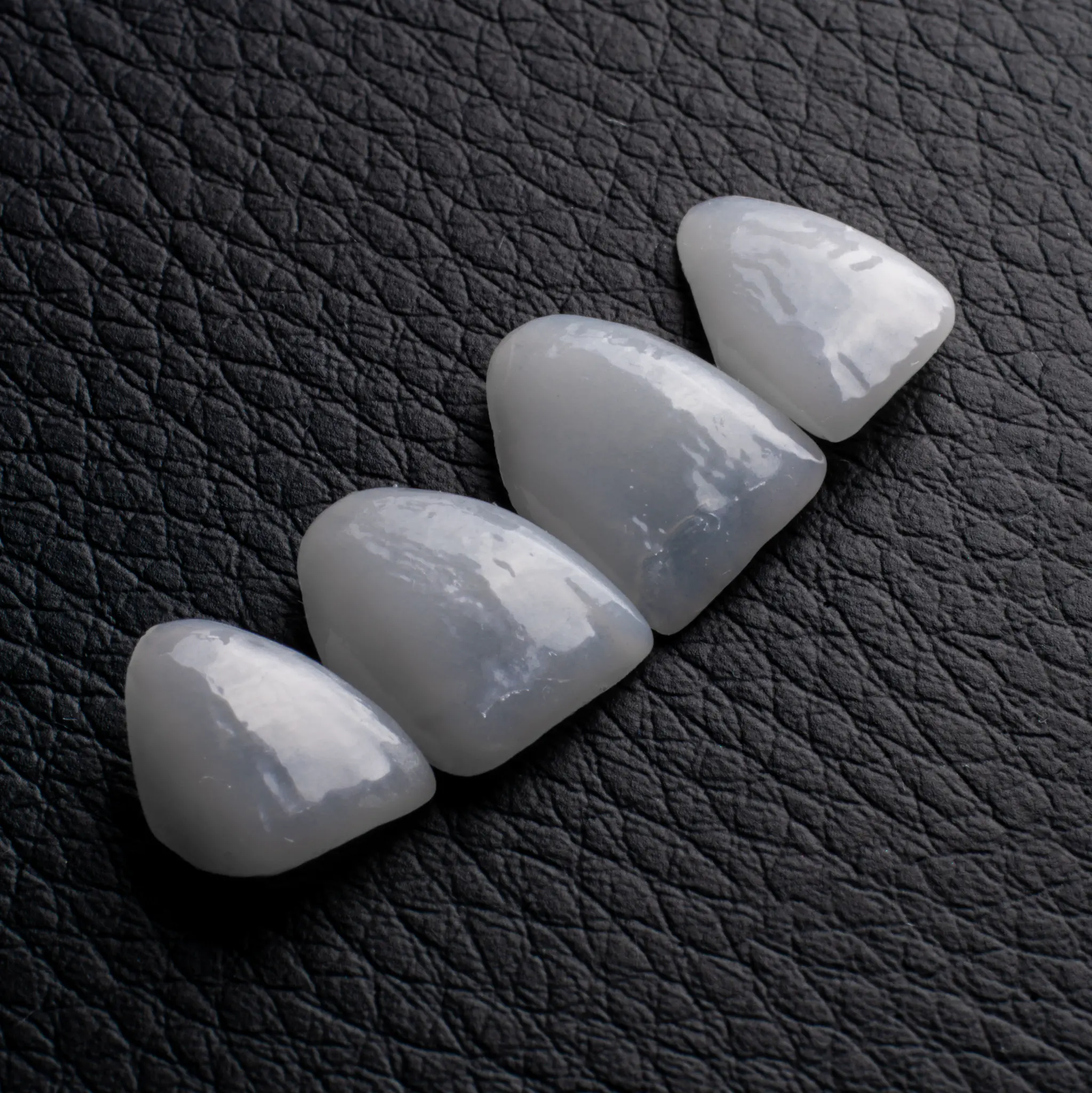 Monolithic restoration - lateral view